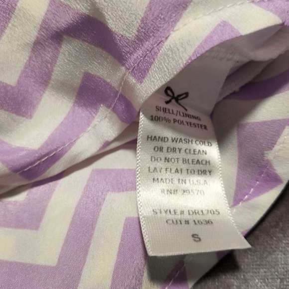 (EUC) VESTIQUE | Lilac+White Shift Dress - Picture 5 of 5